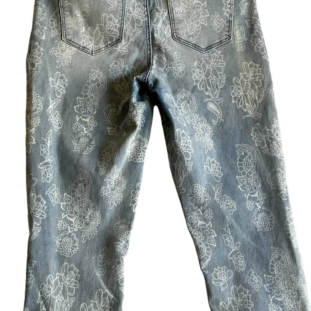 DG2 by Diane Gilman Floral Embroidered Cropped Jeans - Blue and Red - Picture 6 of 15
